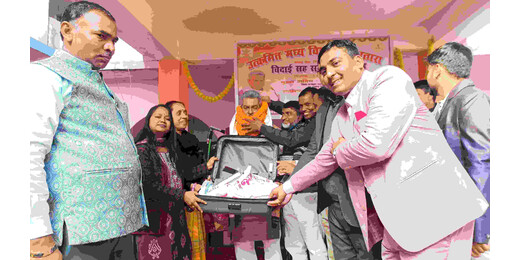 शिक्षक रामाकांत शर्मा को भावपूर्ण विदाई और सम्मान, शैक्षणिक योगदान की सराहना